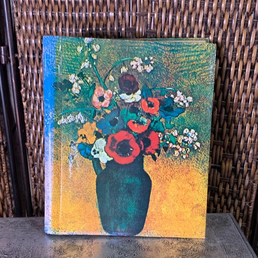 Green Vase Floral Photo Album